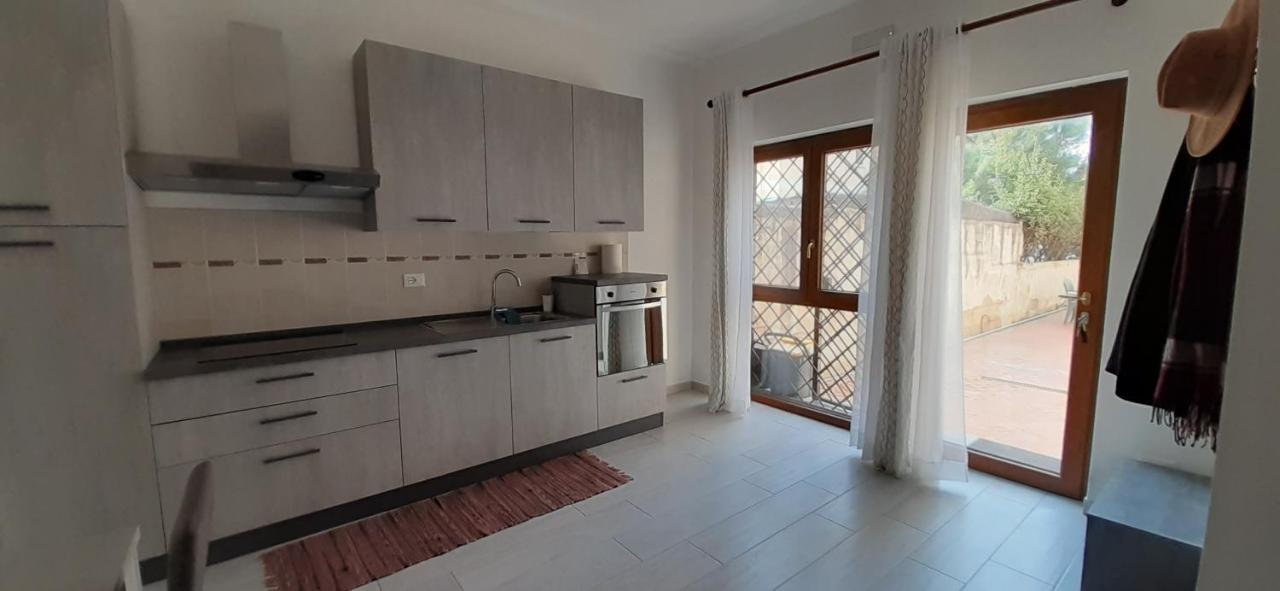 Comfy&Cozy Flat In Fiumicino Center Apartment Bagian luar foto